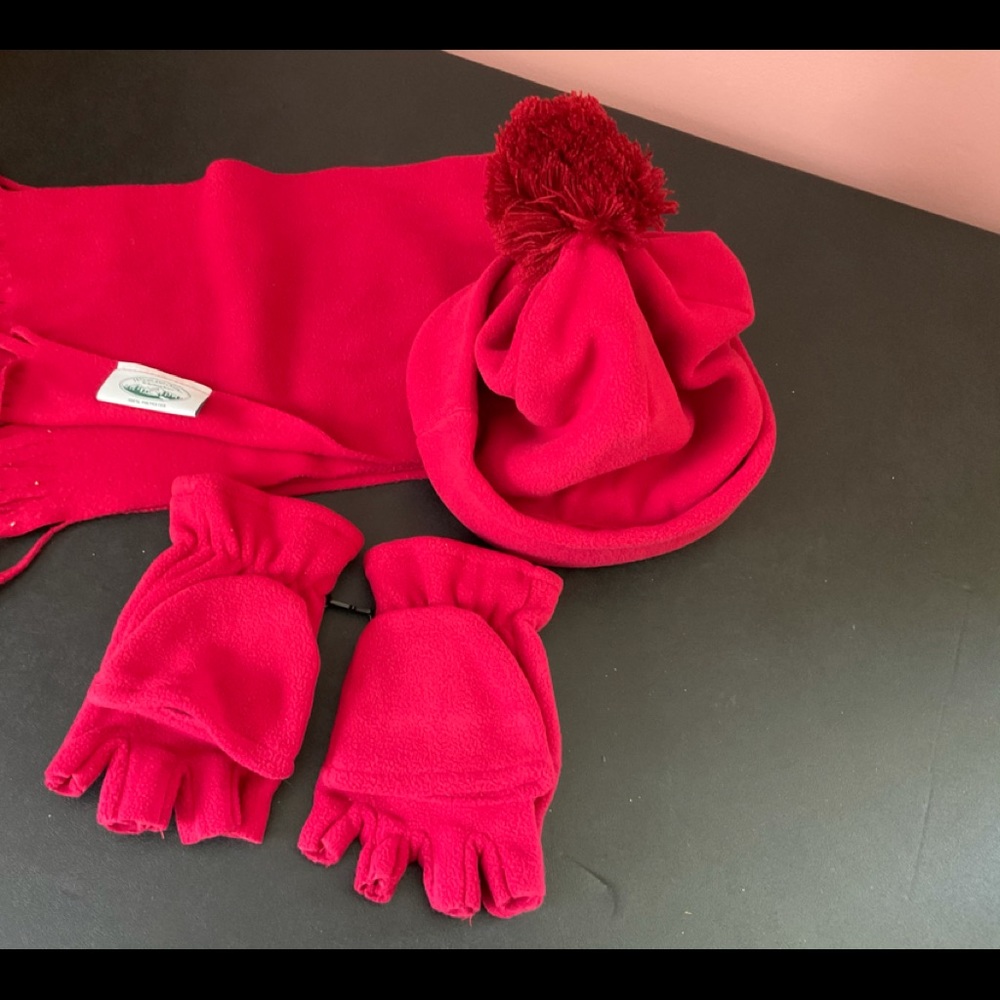 Scarf, Hat & Mittens